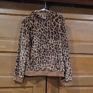 Leopard Print Hooded Pullover Sweatshirt in Tan
